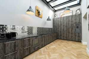 Chandeliers Over Eccleston image 12