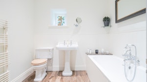 Rose Cocoon image 12
