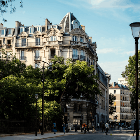 Wander through the artsy and bohemian streets of the 10th arrondissement