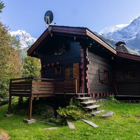 Stay in a charming wooden chalet just outside Les Houches