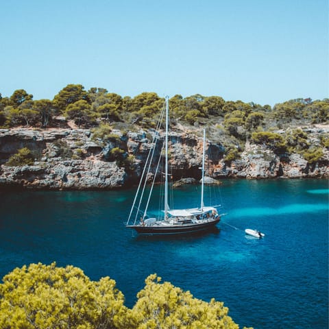 Stay just a twnety-minute drive away from Mallorca's stunning east coast beaches