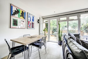 Oval Abode image 12