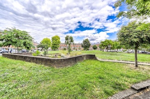 Oval Abode image 9