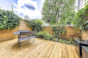 Oval Abode image 3