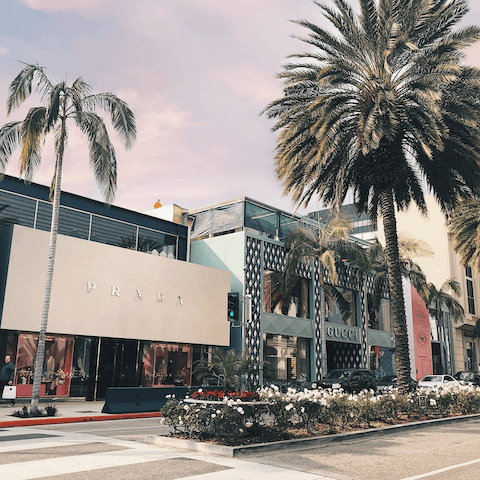 Discover the luxury boutiques of Beverly Hills by staying just a fifteen-minute walk from Rodeo Drive