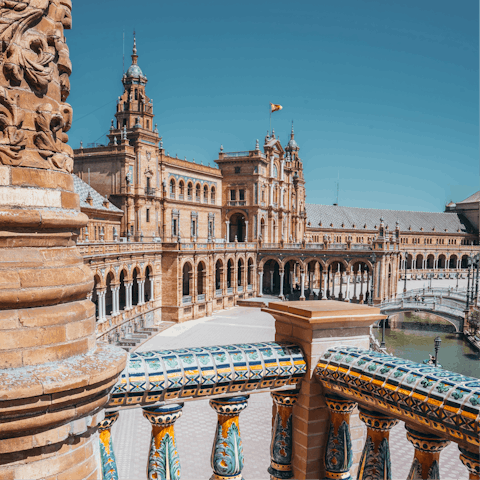 Explore the Plaza de España, accessible on foot or by public transport