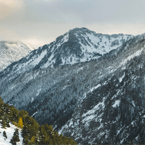 Walk to the pistes of Baqueira-Beret with ease, starting just a few hundred metres away