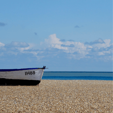 Spend the day by the sea in the seaside town of Aldeburgh