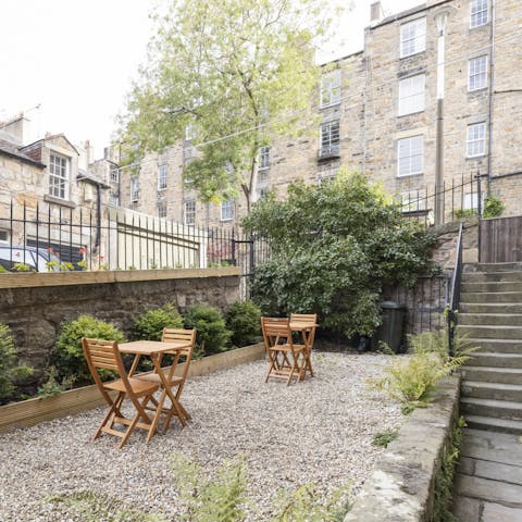 Breathe in the fresh air in the communal garden