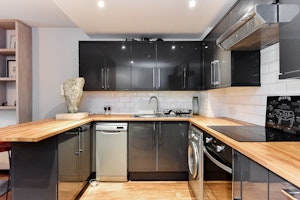 Jungle Wharf image 5