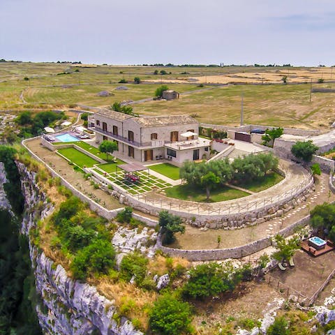 Be in awe of the stunning cliff top location
