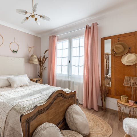 Get a great night's sleep in one of the three beautifully-decorated bedrooms