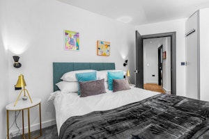 Kentish Town Mornings image 10