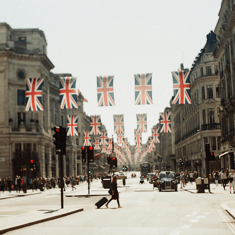 Head into central London for sightseeing and shopping