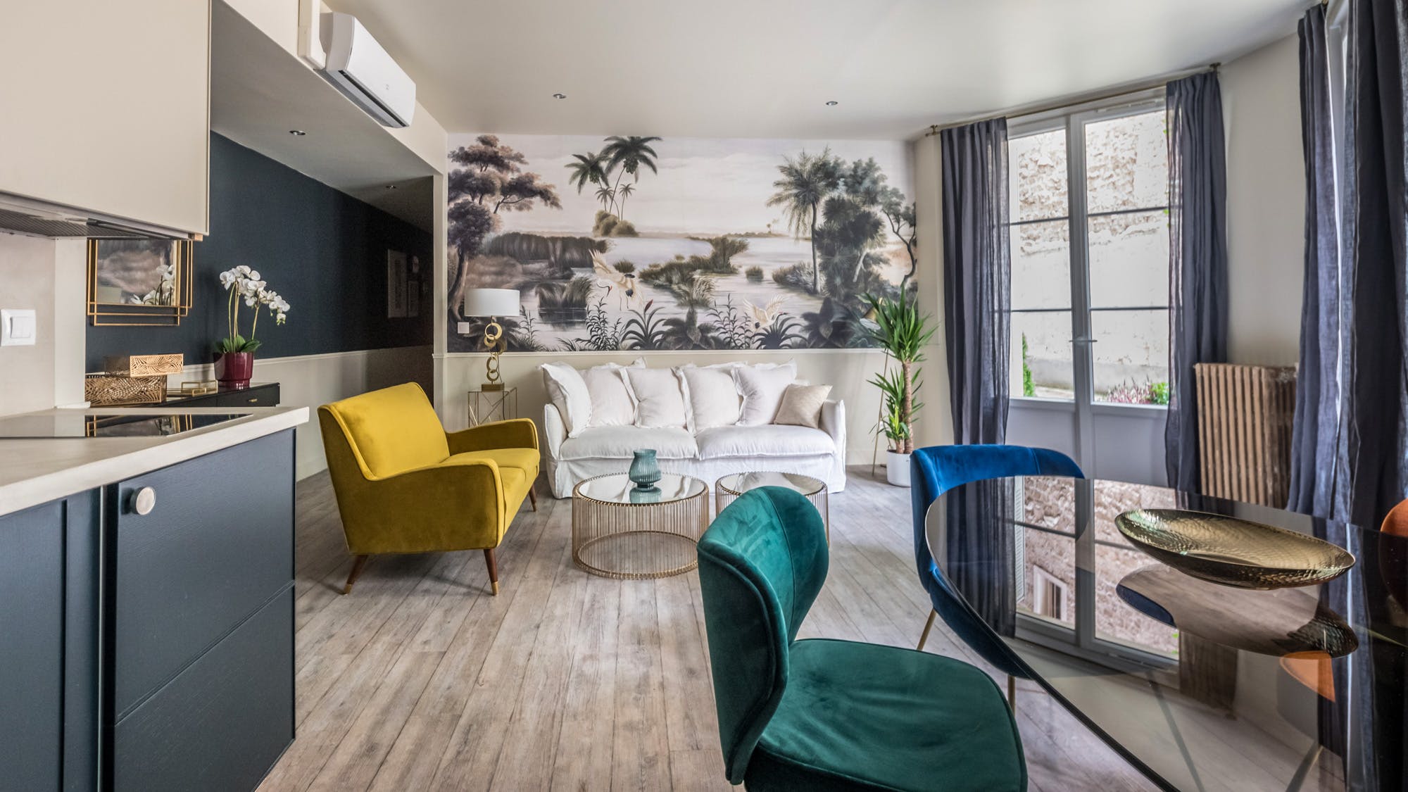 Velveteen, Invalides, Paris Plum Guide