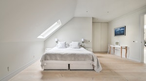 A Penthouse on the Shore image 13