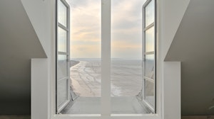A Penthouse on the Shore image 12