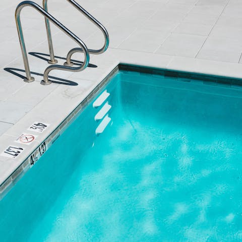 Swim in the shared swimming pool when you need to cool off from sunbathing