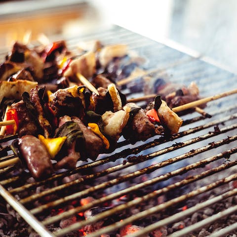 Fire up the stainless steel grill and enjoy some barbecued local produce