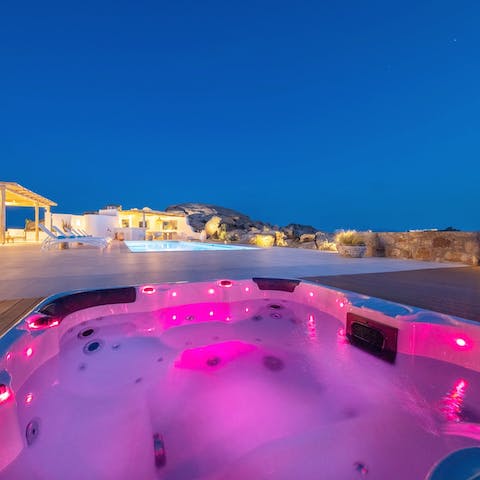 Sip Champagne in the Jacuzzi and spot constellations