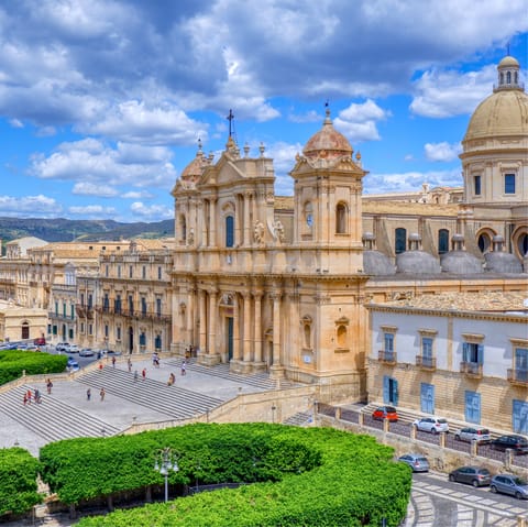 Reach the beautiful town of Noto in around twenty minutes by car