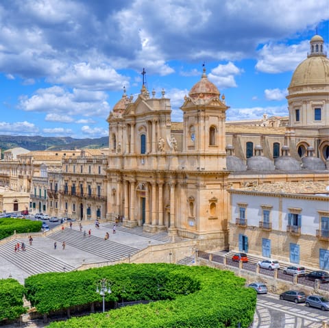 Reach the beautiful town of Noto in around twenty minutes by car