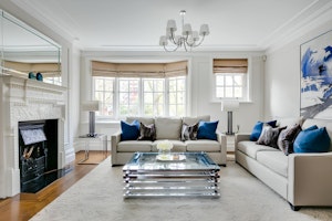 Exquisite Elegance image 1