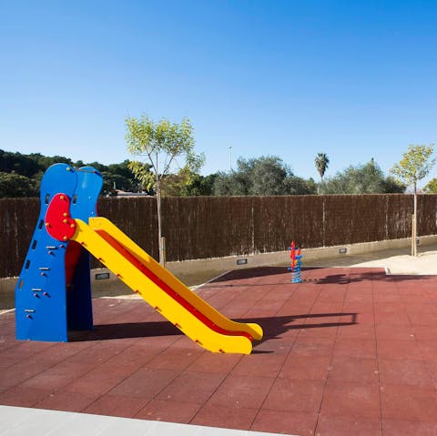 Keep the kids entertained at the on-site playground 