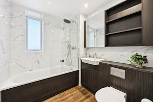 Polished in Portobello image 3
