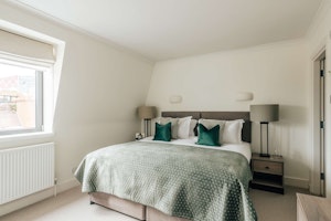 The Belgravia Set image 2