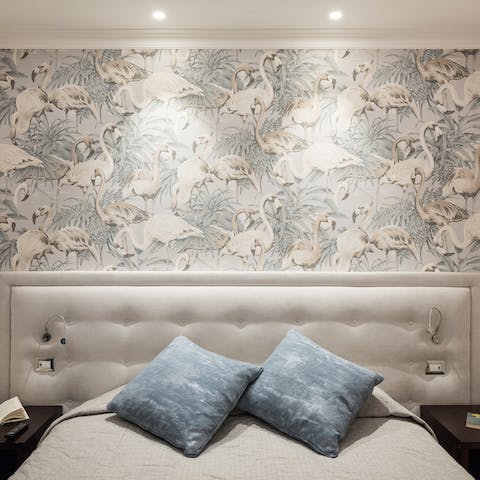 The patterned wallpaper
