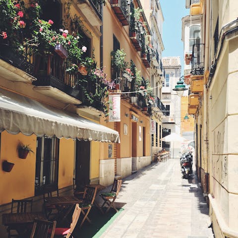 Stroll around the atmospheric streets of Málaga's city centre