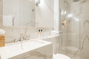 Grosvenor Elegance image 7