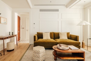 Grosvenor Elegance image 1
