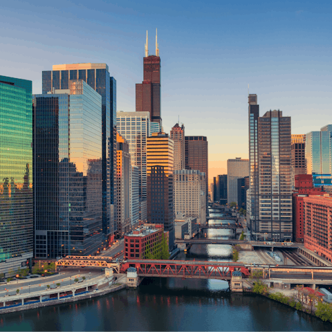 Explore Chicago from your ideally located River North apartment 
