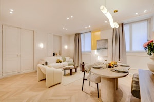 Jewel of the City image 10