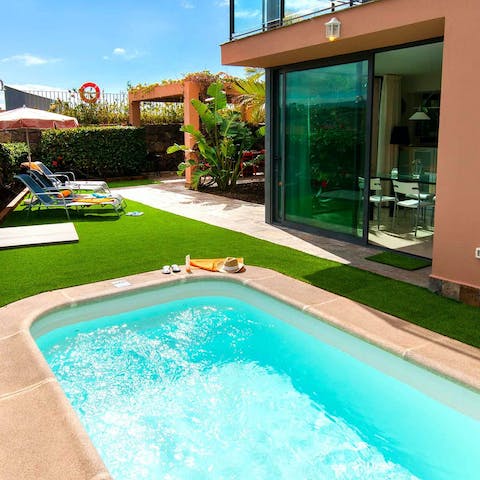 Cool off from the Gran Canarian sun in the private pool