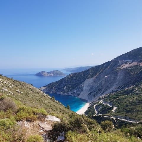 Explore Kefalonia from this beautiful location in the area of Paliki