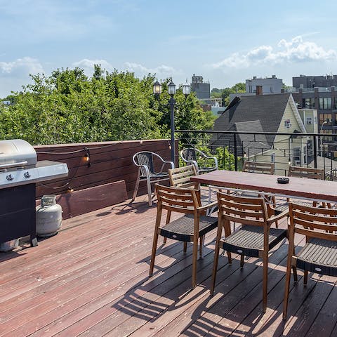 Enjoy alfresco barbecue dinners on the rooftop terrace 