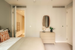 A Mayfair Moment image 12