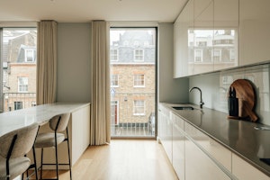 A Mayfair Moment image 5