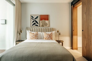 A Mayfair Moment image 4