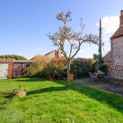 Enjoy alfresco dining in the sunshine