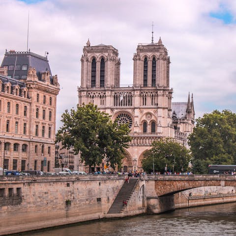Head over to the Île de la Cité and visit the famous Notre-Dame