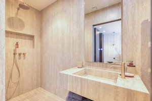 The Chic Scene image 12