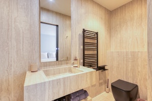 The Chic Scene image 11