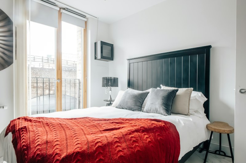 Electric London additional image