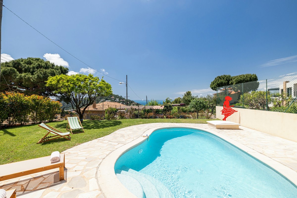 The Riviera Outlook, Provence-Alpes-Côte d'Azur