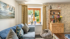 Aylesbury Cottage image 11