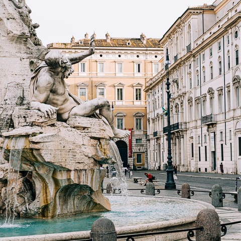 Cross the Tiber at Ponte Vittorio Emanuele II and continue to Piazza Navona, all in fifteen minutes on foot